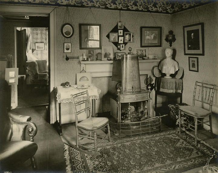janesittingroom.jpg